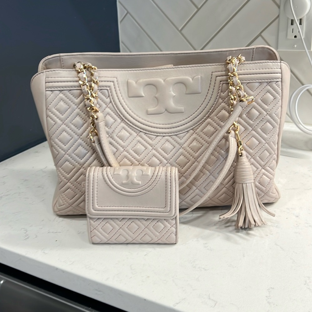 Tory Burch Quilted Fleming Open Shoulder Bag